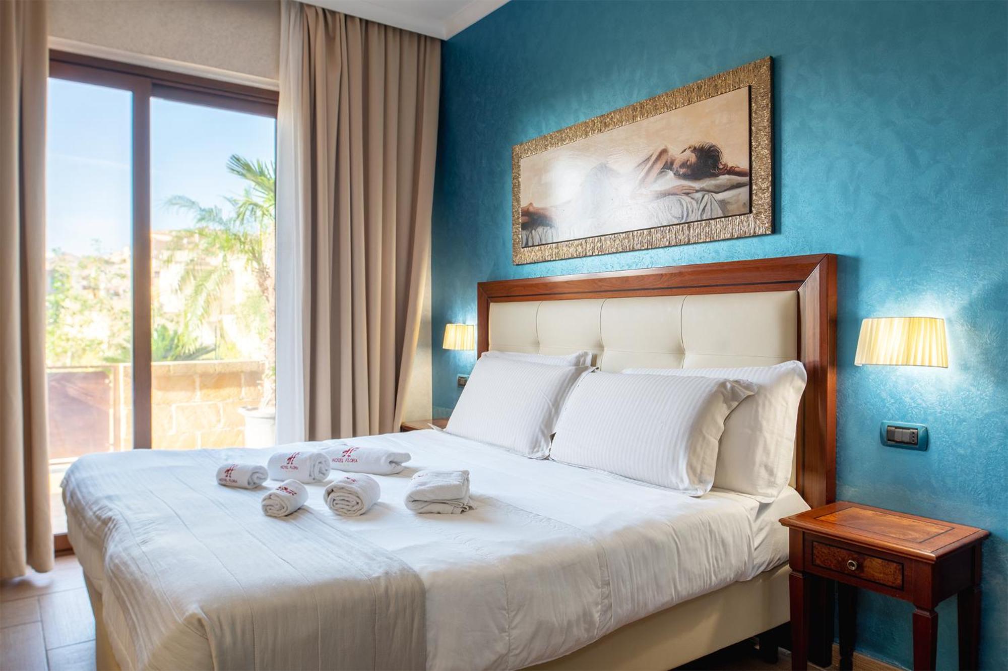 Hotel Flora Ното Екстериор снимка