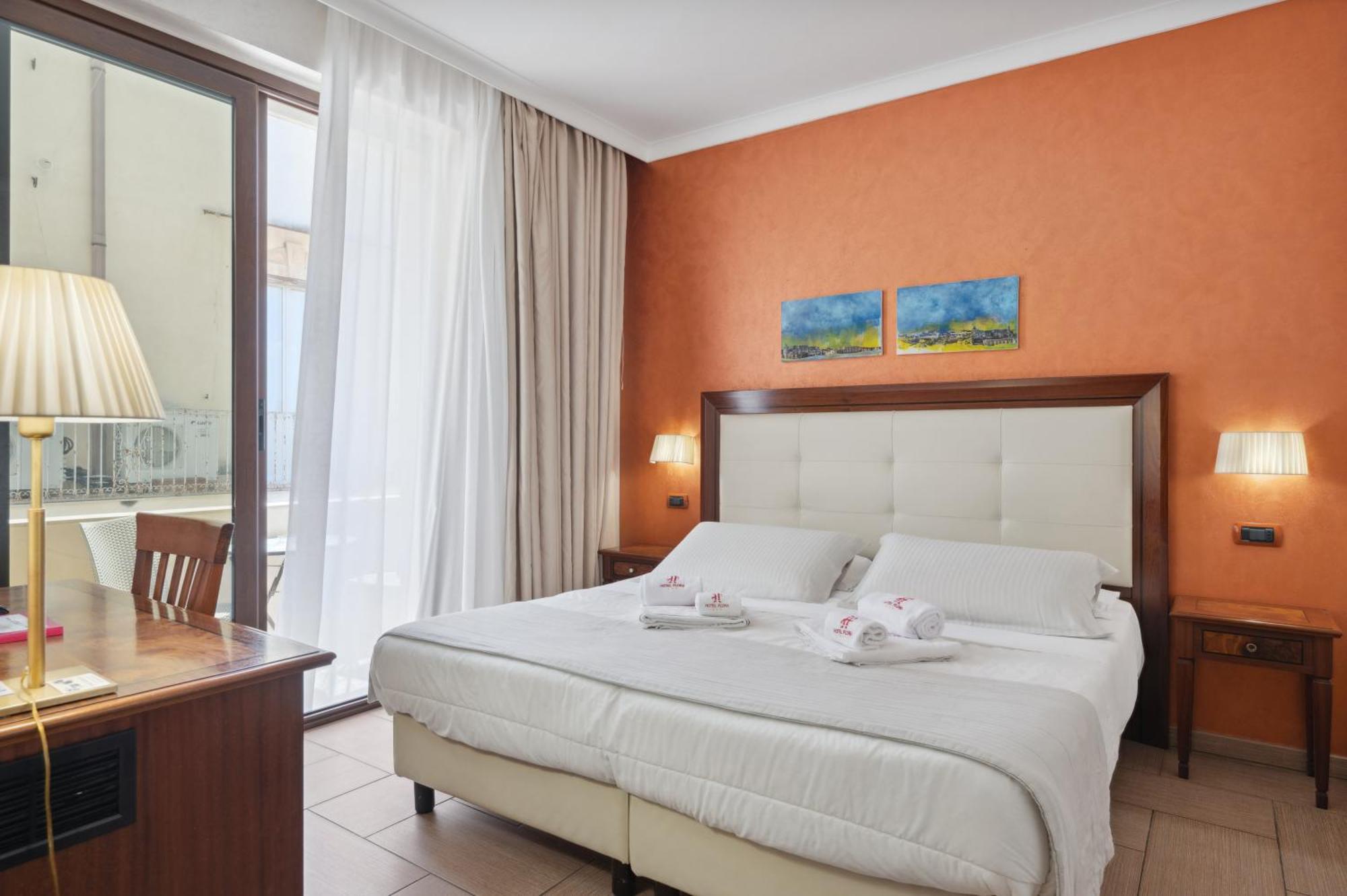 Hotel Flora Ното Екстериор снимка