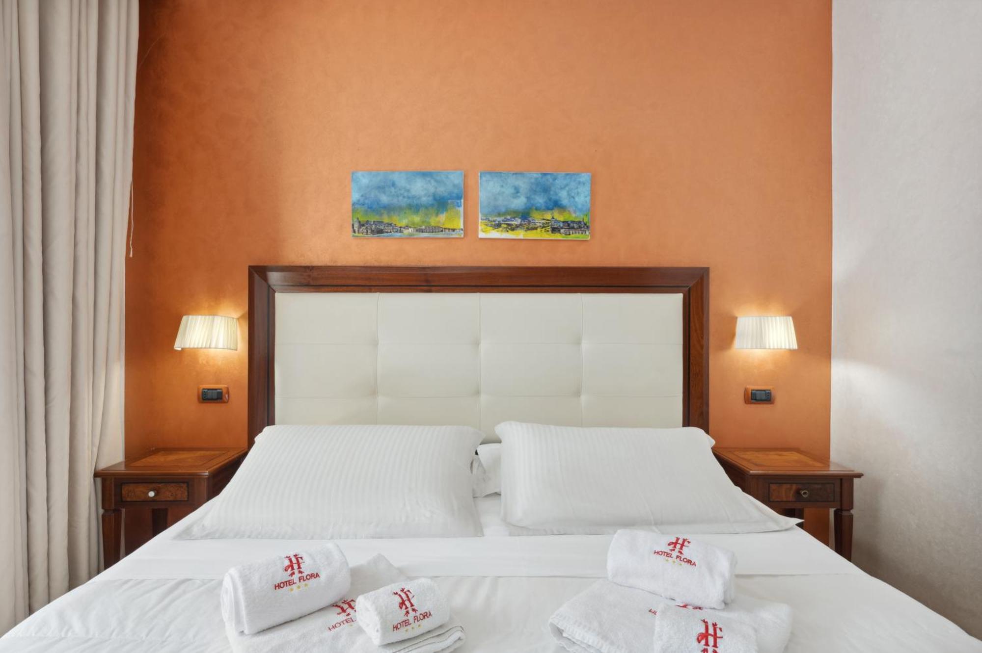 Hotel Flora Ното Екстериор снимка