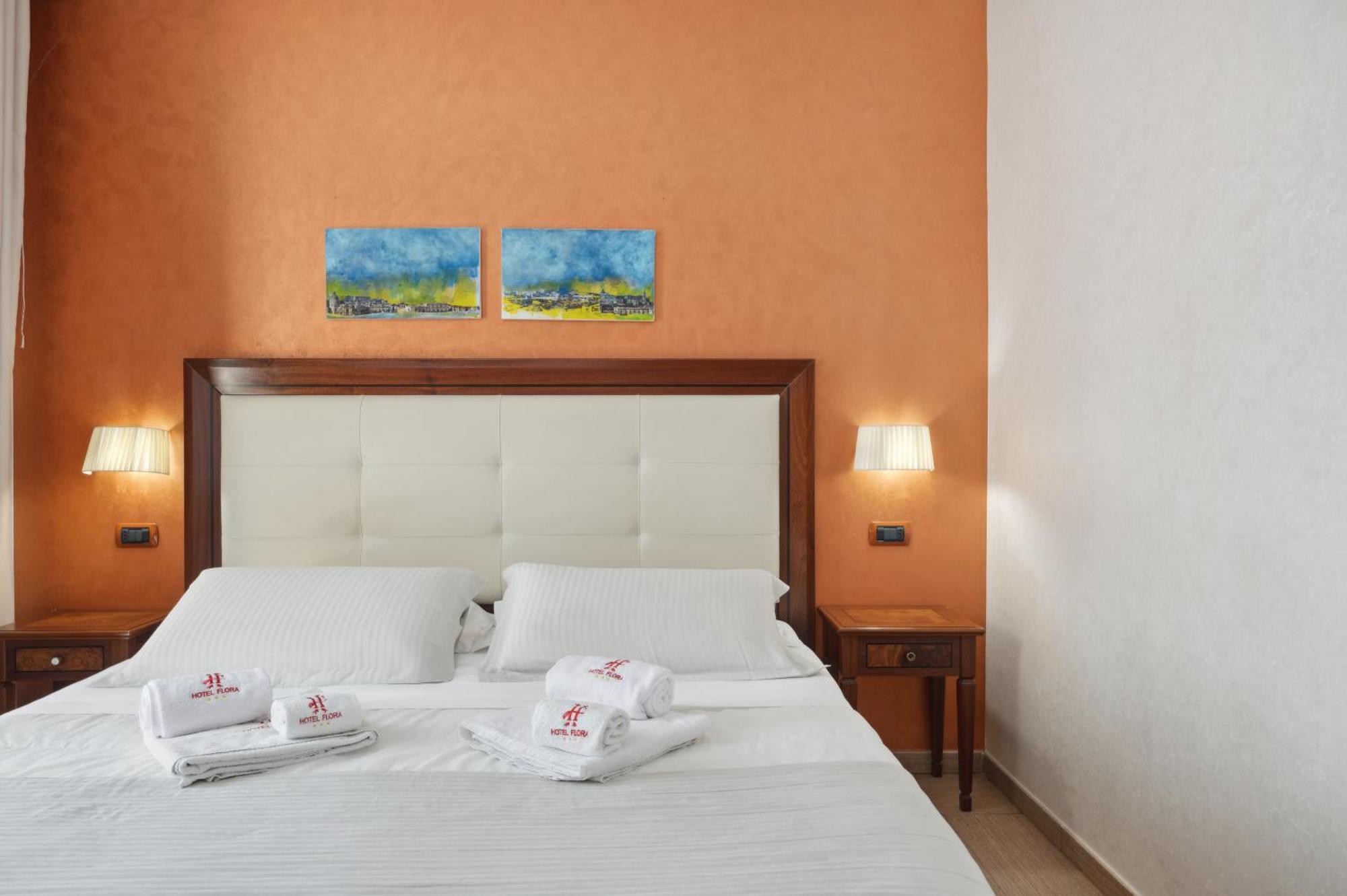 Hotel Flora Ното Екстериор снимка